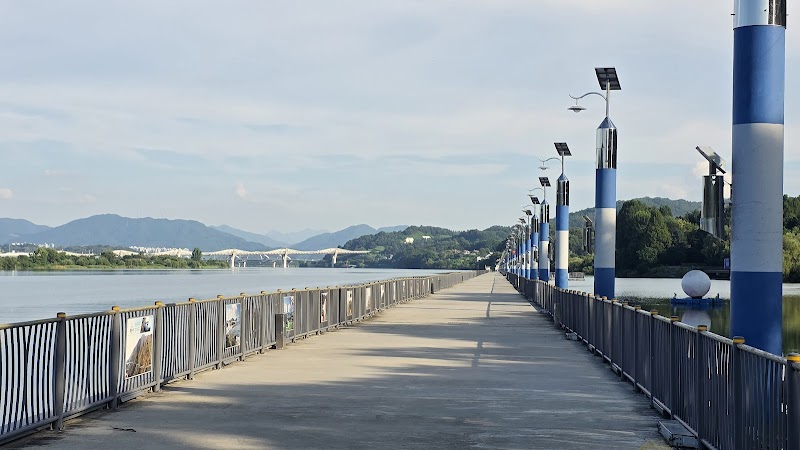 Tangeumho Rainbow Road