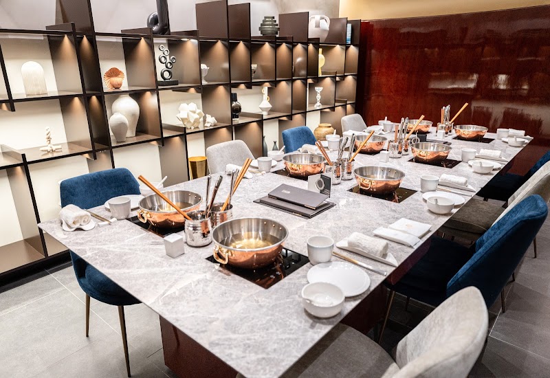 MOONBO HOT POT
