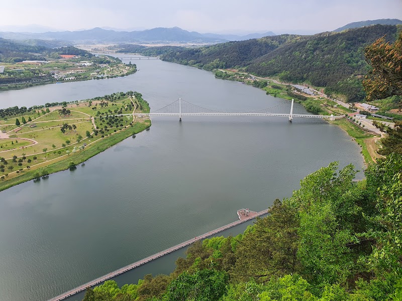 Gyeongcheonseom Park