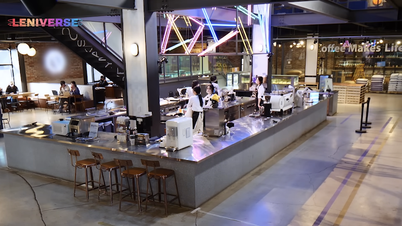 OraUnd Roastery Cafe