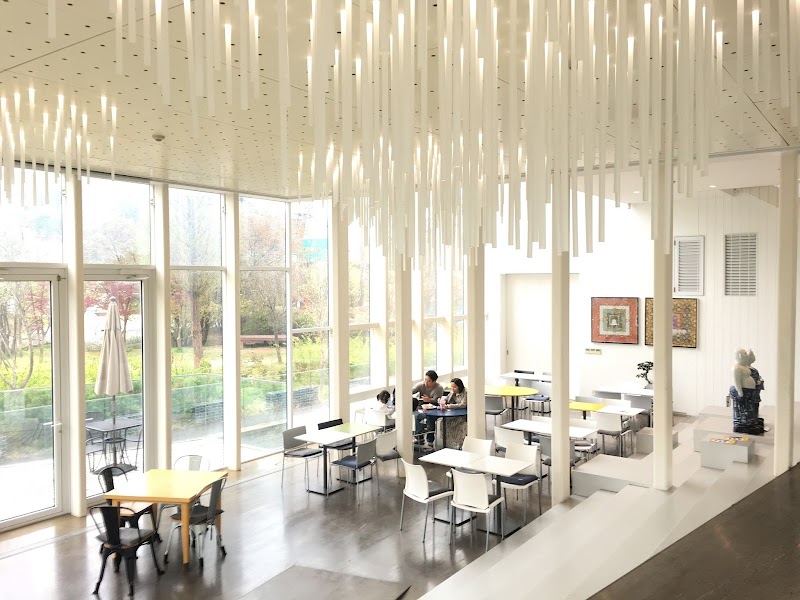 Art Center White Block