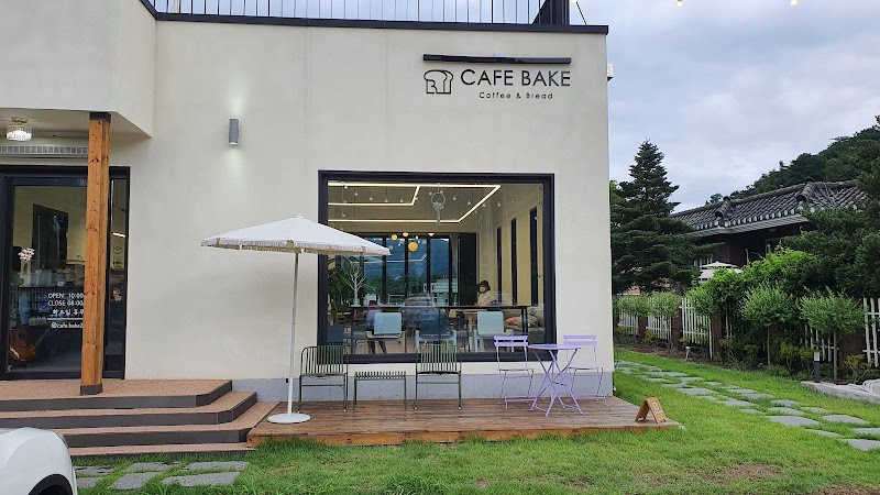 Cafe Bake