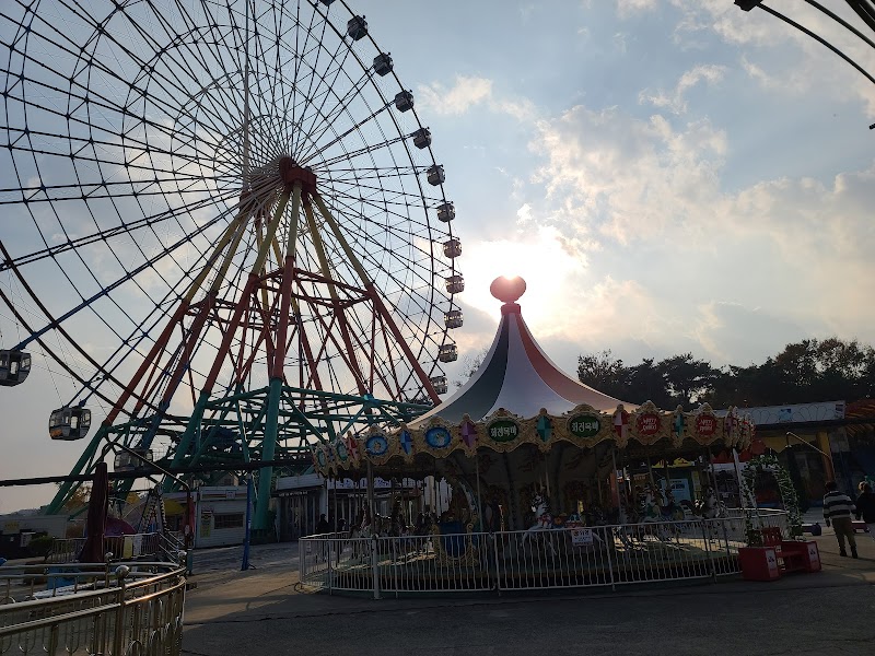 Sapgyo Lake Amusement Park