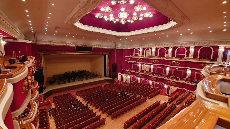 Universal Arts Center