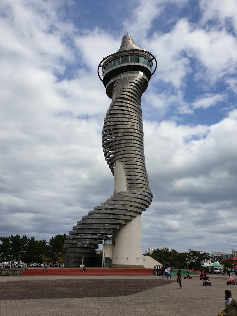 Pinodia Expo Tower