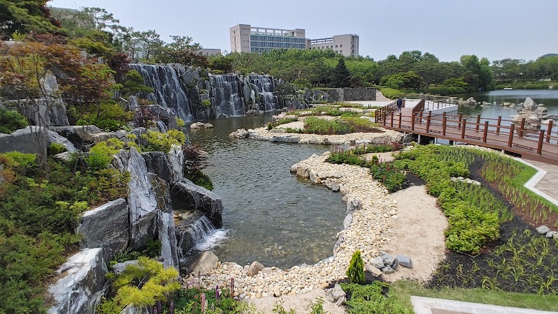 Ilsan Lake Park Waterfall Square